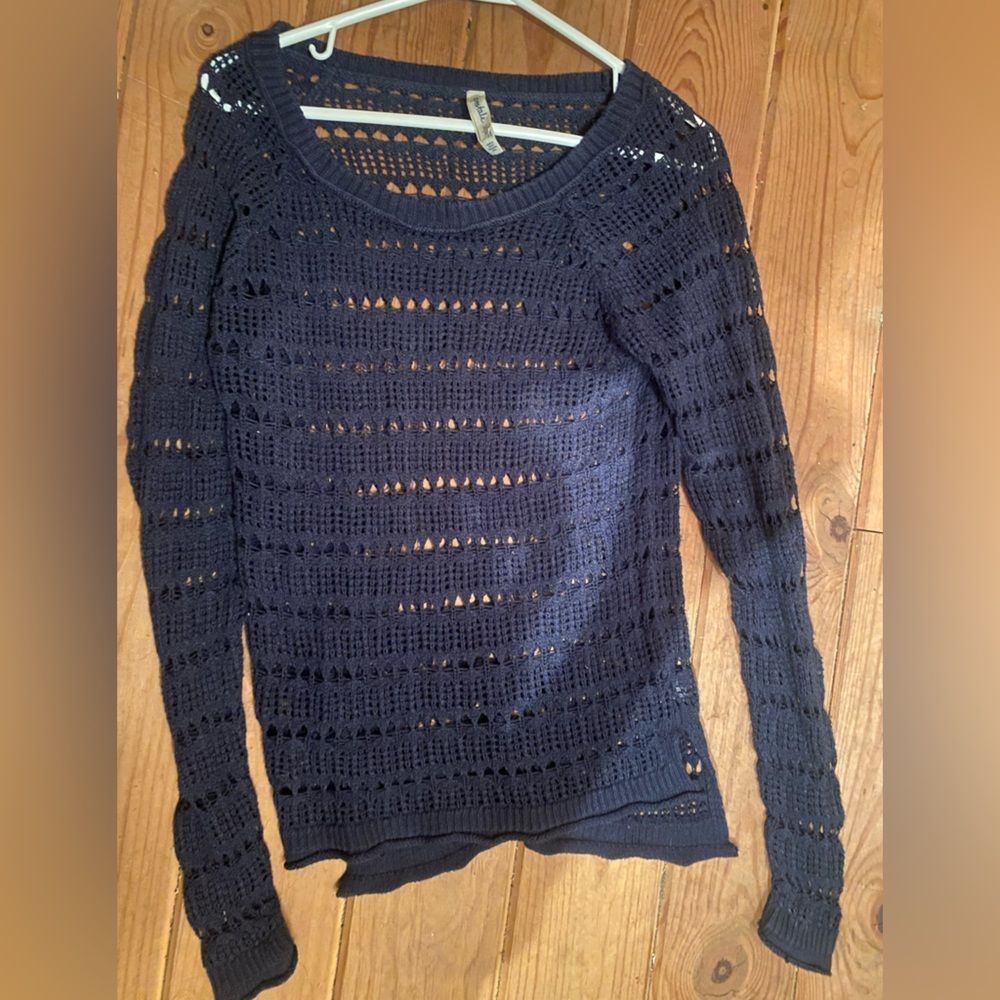 EUC- Aeropostale knit sweater- medium
